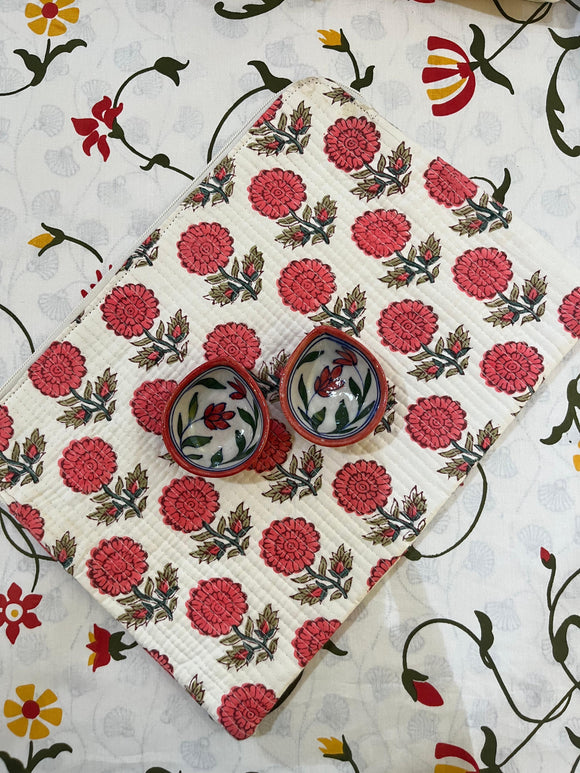 Elegant Tablet Sleeve with twin pottery diyas_in shades of Pink